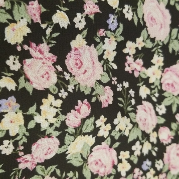 💕ASTR💕 Floral Ruffle Cutout Midi Dress ~ Black Lilac Ditsy Medium M NWT - Picture 14 of 16